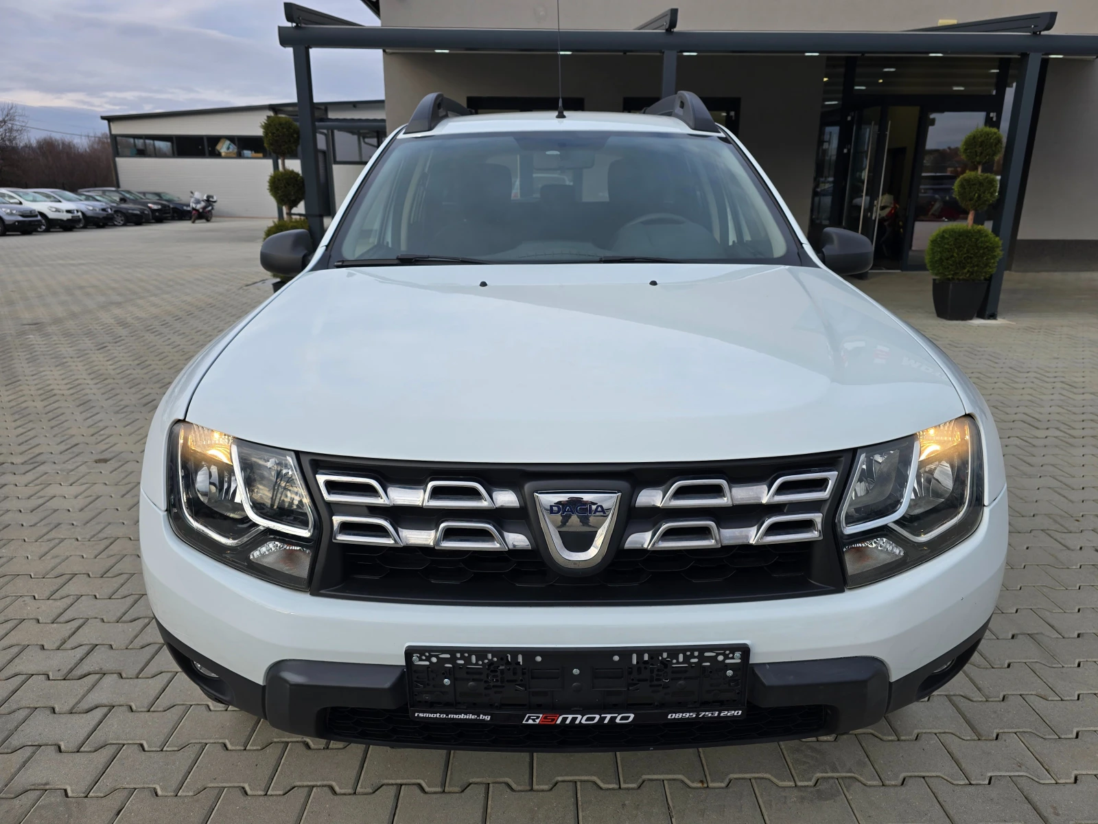 Dacia Duster 1.6 Бенз/Газ, 115к.с., само 114000км., Euro 6! - изображение 7