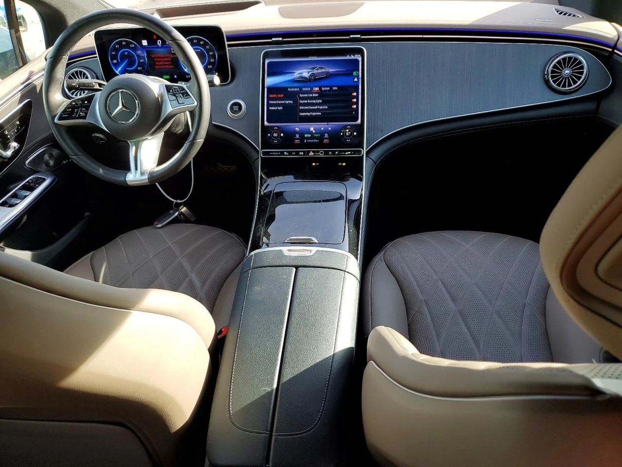 Mercedes-Benz EQE 350 4MATIC| DISTRONIC| BURMESTER| PANO| OBDUHVANE, снимка 8 - Автомобили и джипове - 54060776