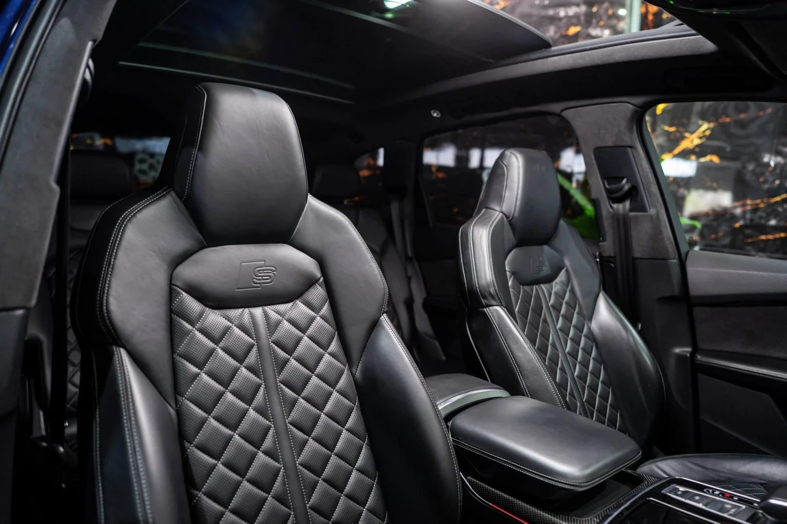 Audi SQ7 QUATTRO MATRIX CARBON ПАНО B&O ЛИЗИНГ 100%, снимка 14 - Автомобили и джипове - 54109642