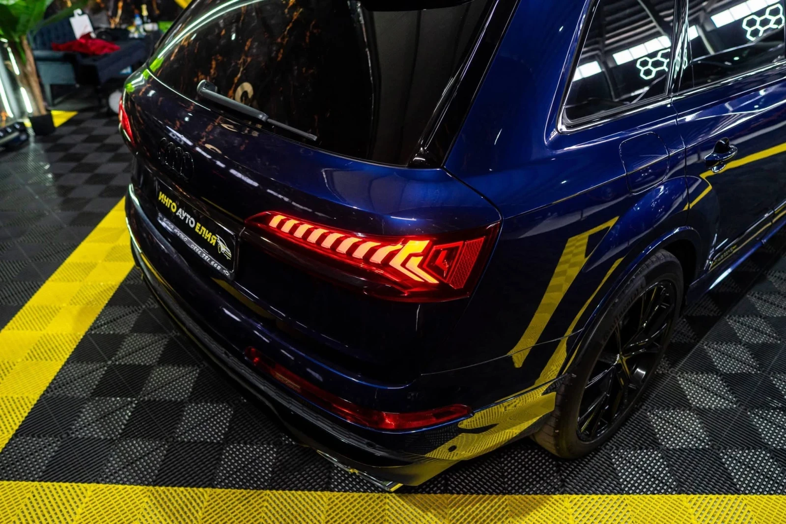 Audi SQ7 QUATTRO MATRIX CARBON ПАНО B&O ЛИЗИНГ 100%, снимка 9 - Автомобили и джипове - 54109642