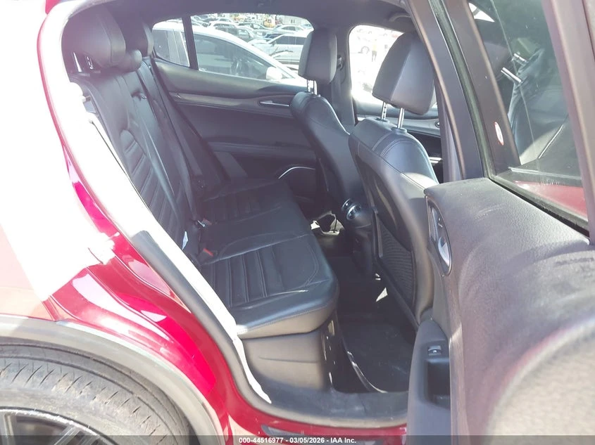 Alfa Romeo Stelvio 2.0l Ti Sport Awd, снимка 8 - Автомобили и джипове - 54185620