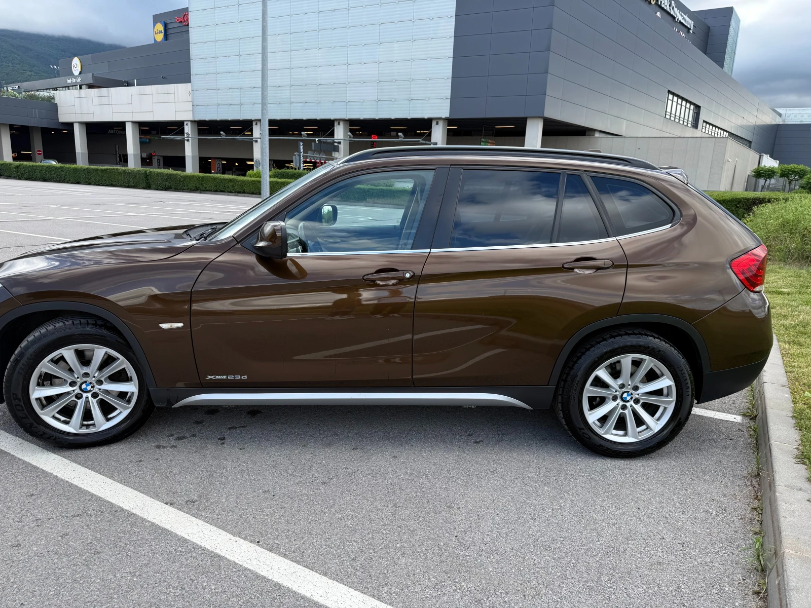 BMW X1 23d X Drive, снимка 3 - Автомобили и джипове - 54835418