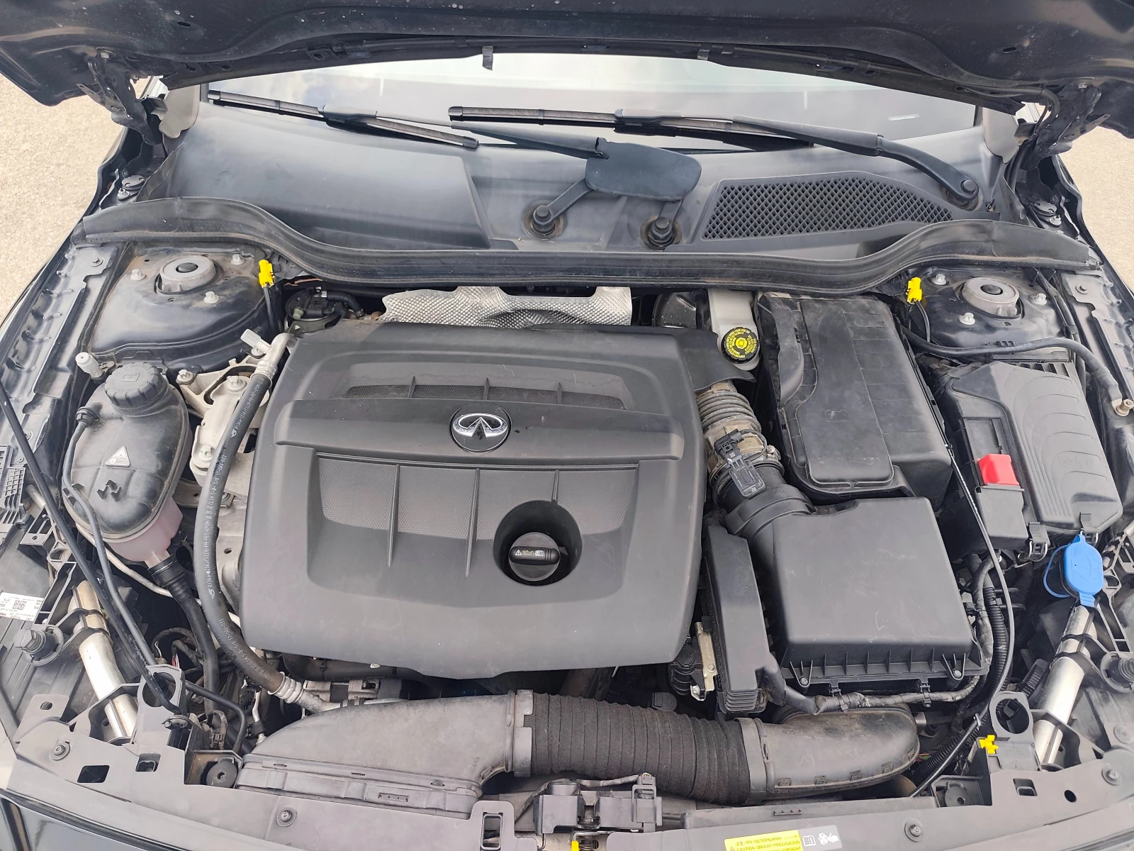 Infiniti Q30 K9K 83000км., снимка 17 - Автомобили и джипове - 55094454