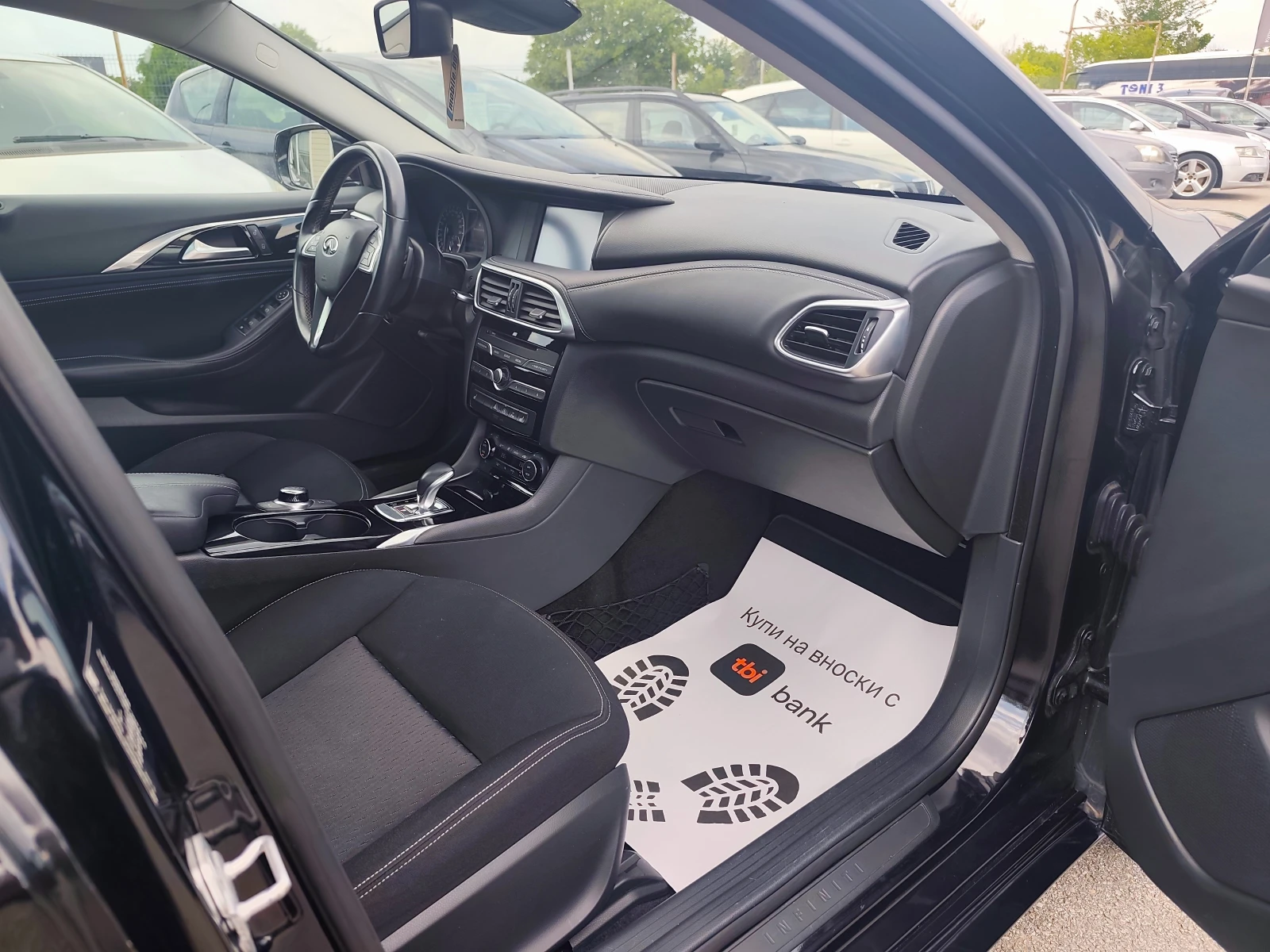 Infiniti Q30 K9K 83000км., снимка 10 - Автомобили и джипове - 55094454