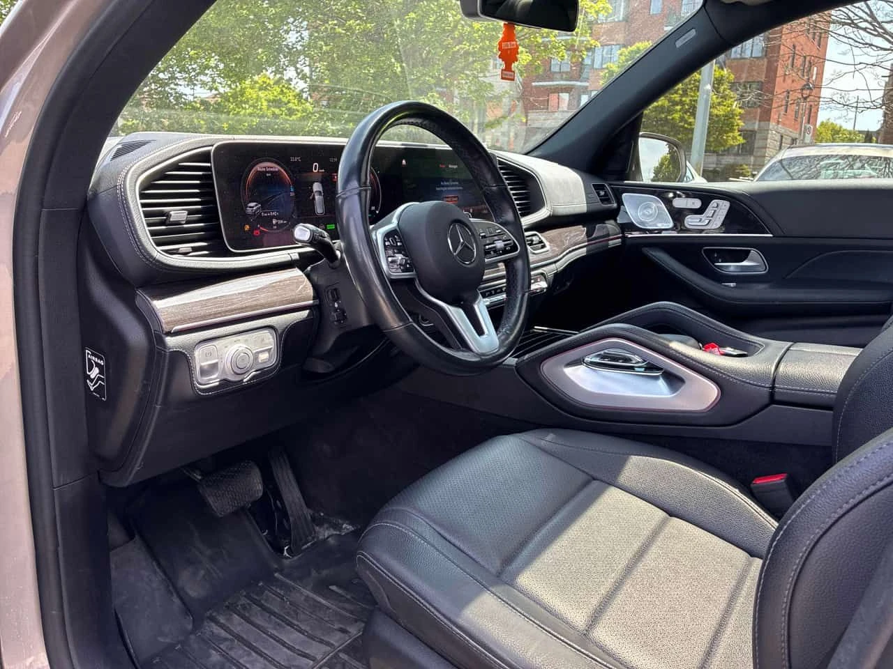 Mercedes-Benz GLE 450 360/DISTRONIC/BURMESTER/CARFAX/АВТОКРЕДИТ, снимка 5 - Автомобили и джипове - 55555341