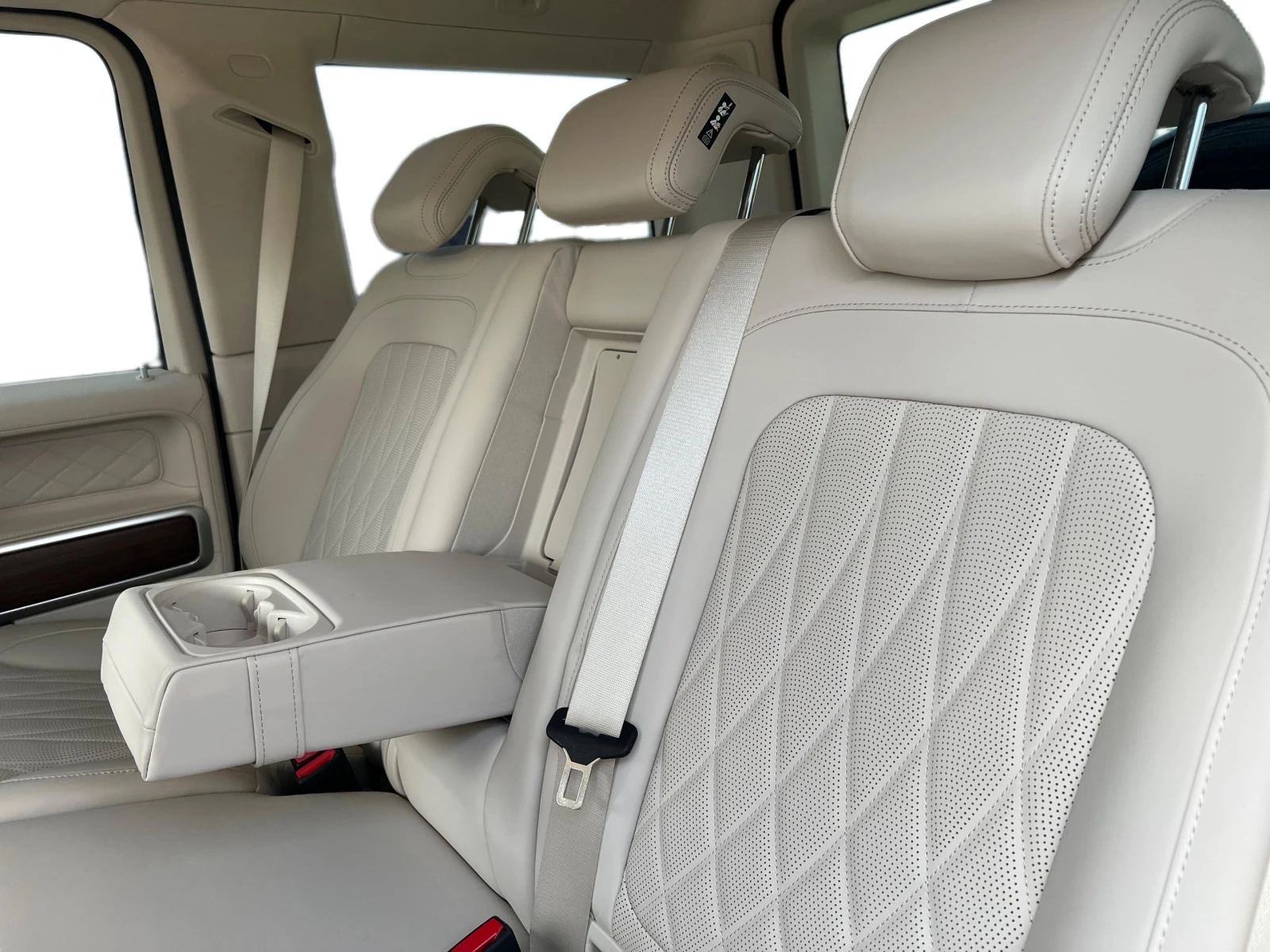 Mercedes-Benz G 580 EQ, снимка 12 - Автомобили и джипове - 55920561
