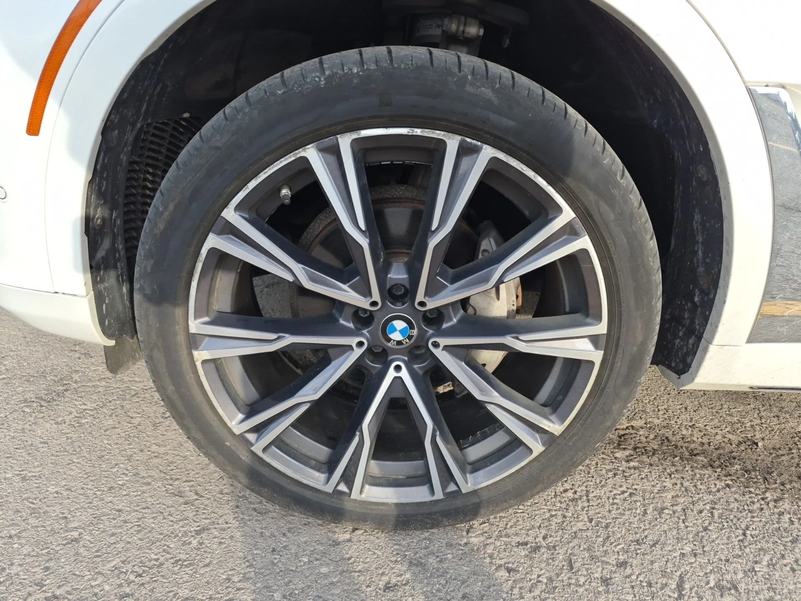 BMW X7 * XDRIVE40I * M SPORT * CARFAX * , снимка 14 - Автомобили и джипове - 56106088
