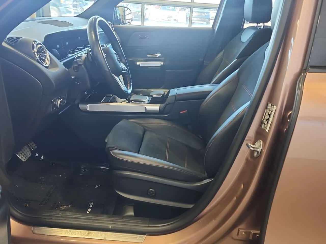 Mercedes-Benz GLB 250 * 4MATIC * ������� * ����� ������ *  | Mobile.bg � ����������� 7