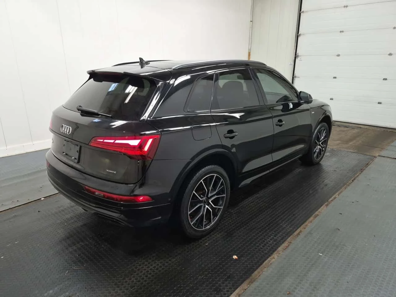 Audi Q5 45 Tfsi Quattro Technik  CARFAX, снимка 2 - Автомобили и джипове - 56729506