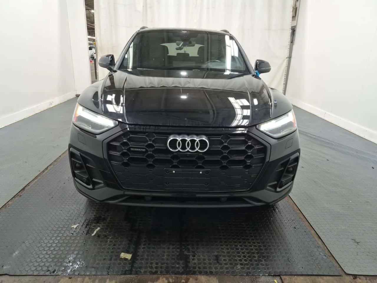 Audi Q5 45 Tfsi Quattro Technik  CARFAX, снимка 13 - Автомобили и джипове - 56729506