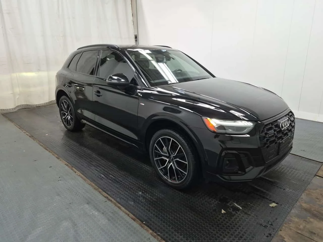 Audi Q5 45 Tfsi Quattro Technik  CARFAX, снимка 4 - Автомобили и джипове - 56729506