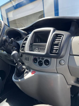 Renault Trafic 2014 година / Всички екстри / 115к.с, снимка 16