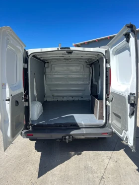 Renault Trafic 2014 година / Всички екстри / 115к.с, снимка 11