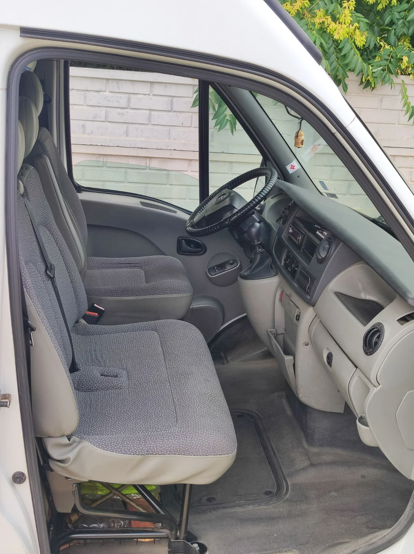 Opel Movano 2, 5 CDTI - 115 кс L2H2 - изображение 10