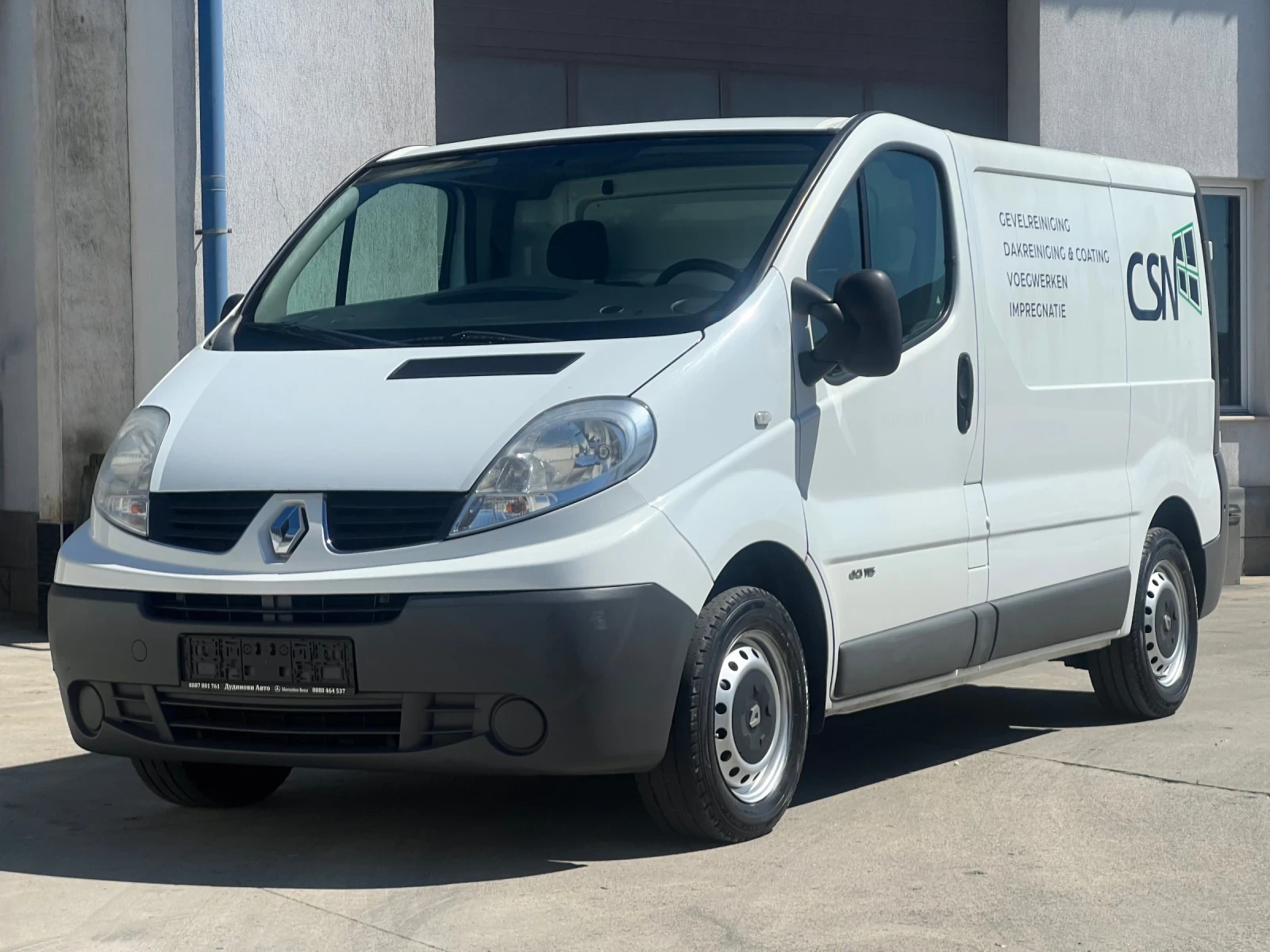 Renault Trafic 2014 година / Всички екстри / 115к.с, снимка 3 - Бусове и автобуси - 54719026