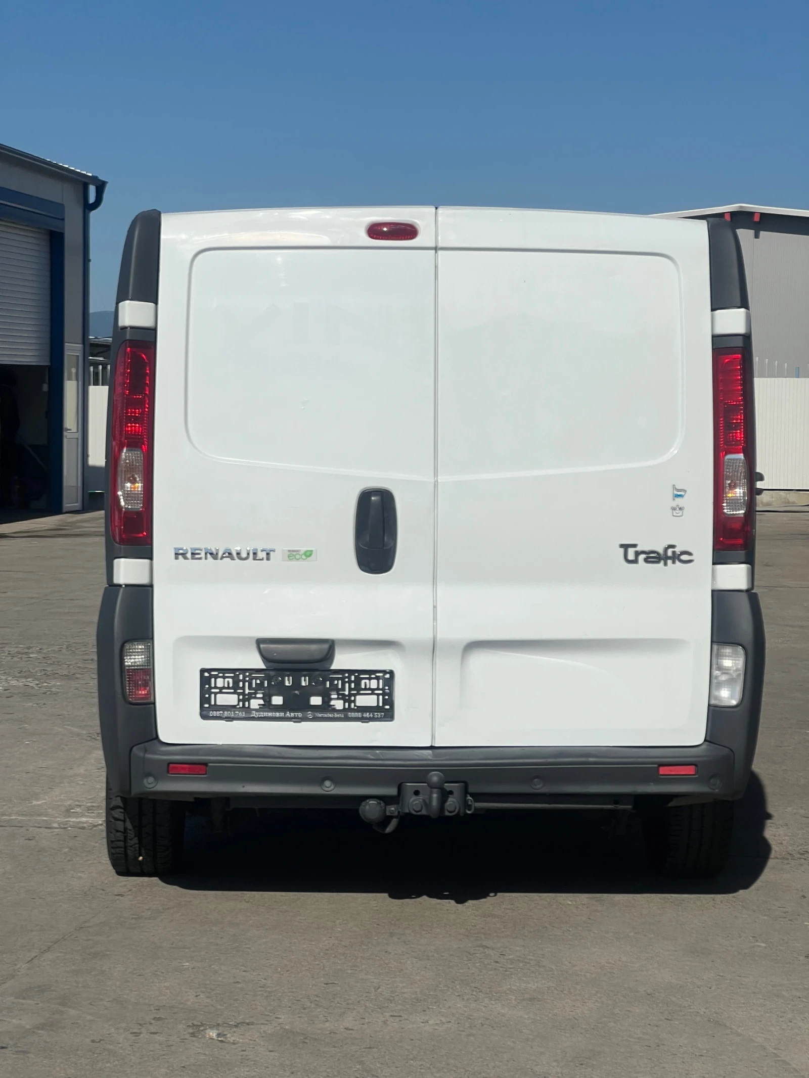 Renault Trafic 2014 година / Всички екстри / 115к.с, снимка 5 - Бусове и автобуси - 54719026