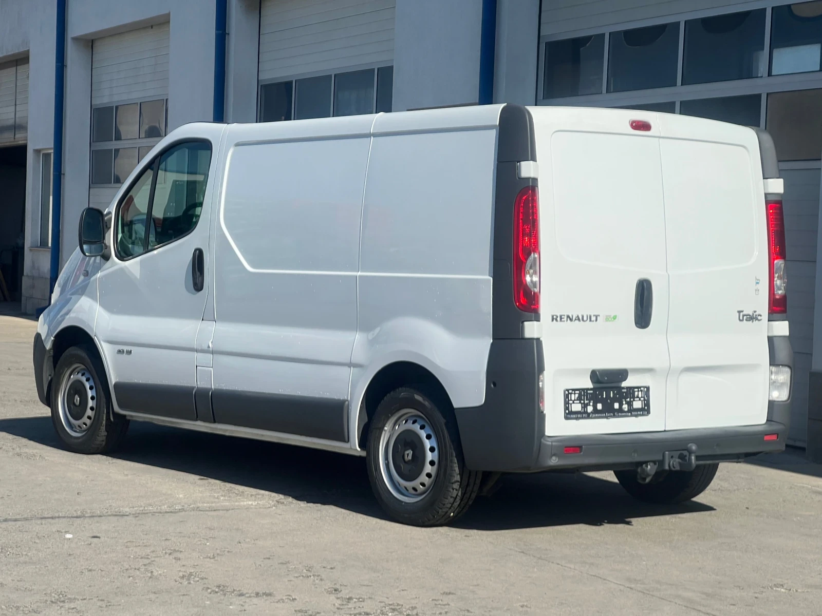 Renault Trafic 2014 година / Всички екстри / 115к.с, снимка 4 - Бусове и автобуси - 54719026