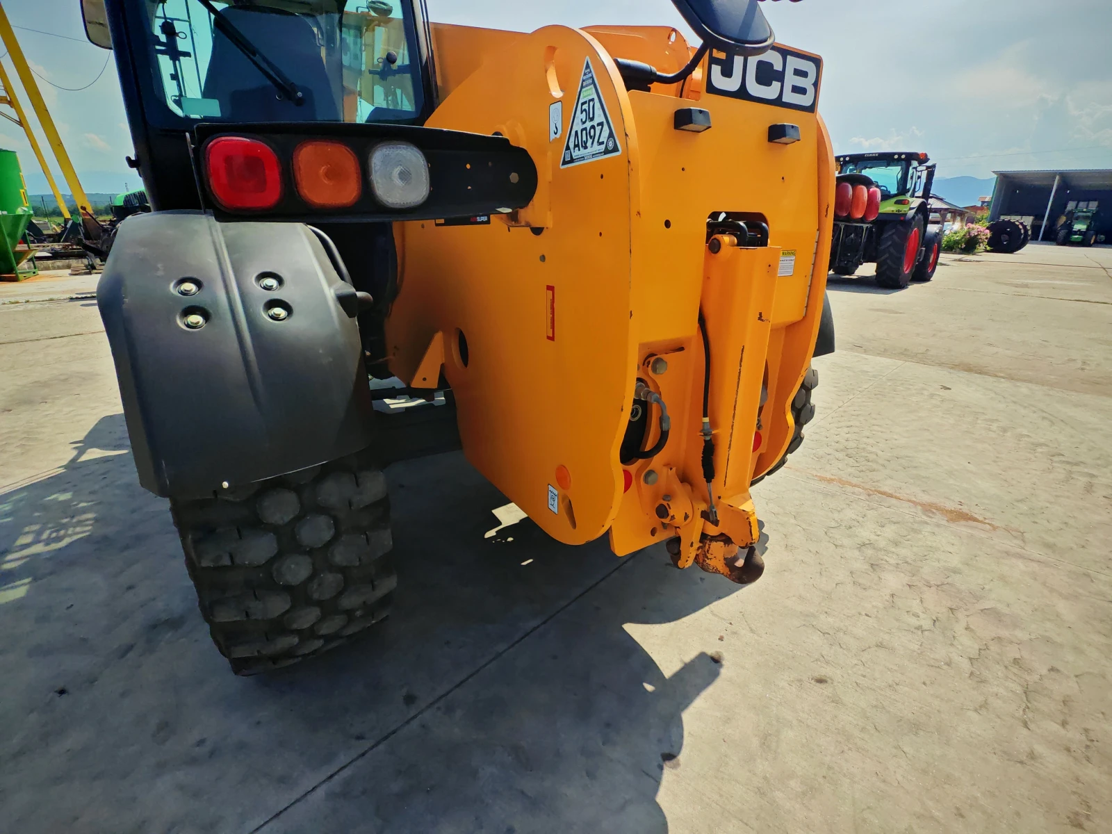   JCB 536-70 AGRI SUPER   . 20% | Mobile.bg   15