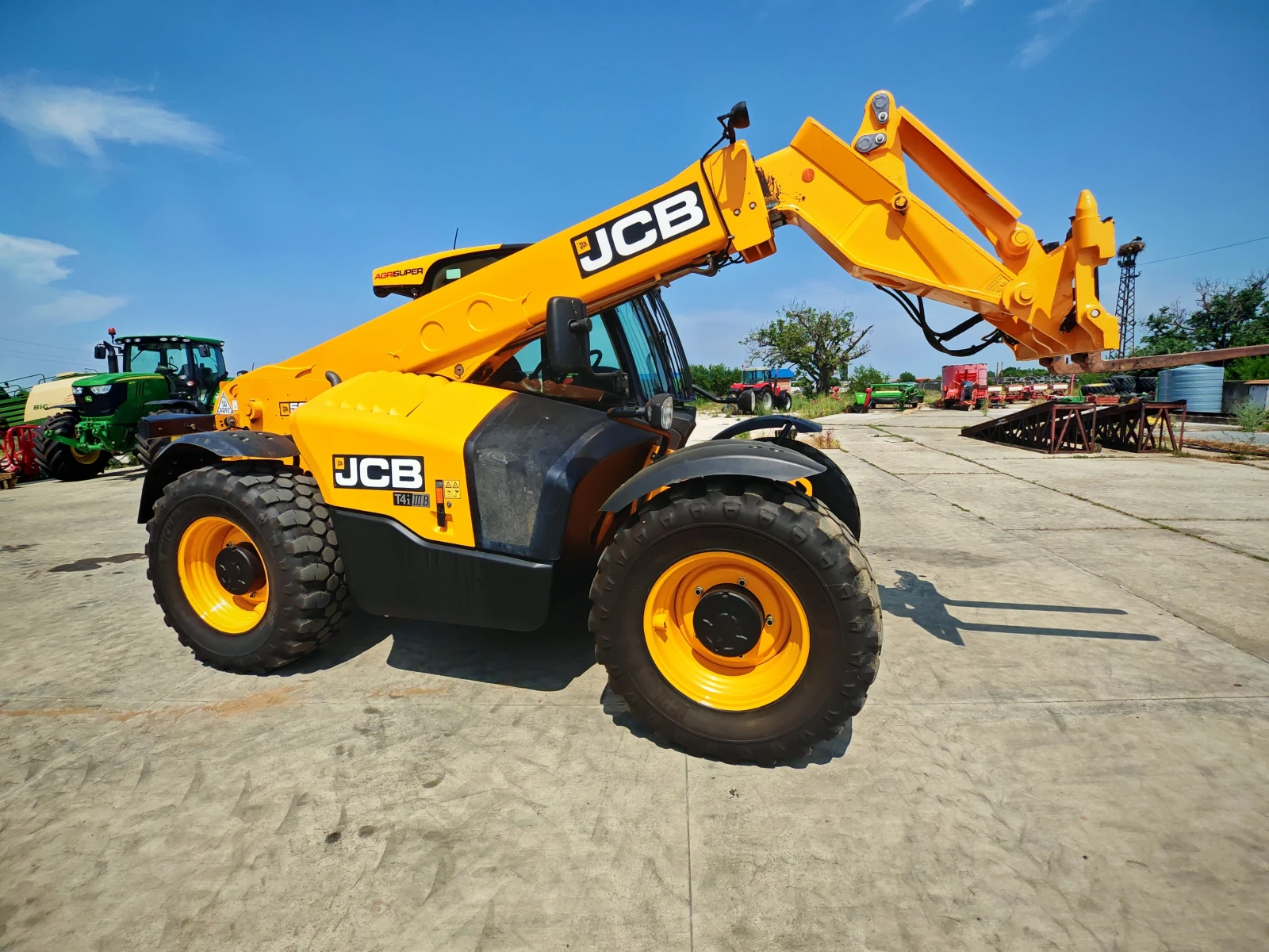 Телескопичен товарач JCB 536-70 AGRI SUPER лизинг с първо.внос 20% - изображение 4