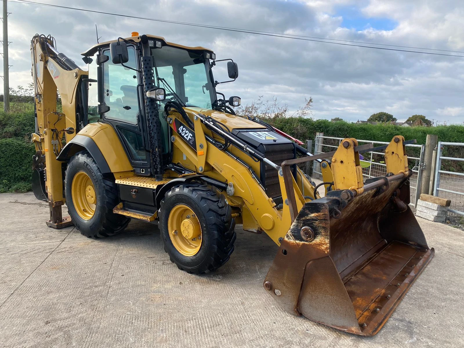 Багер Caterpillar cat 432 f2
