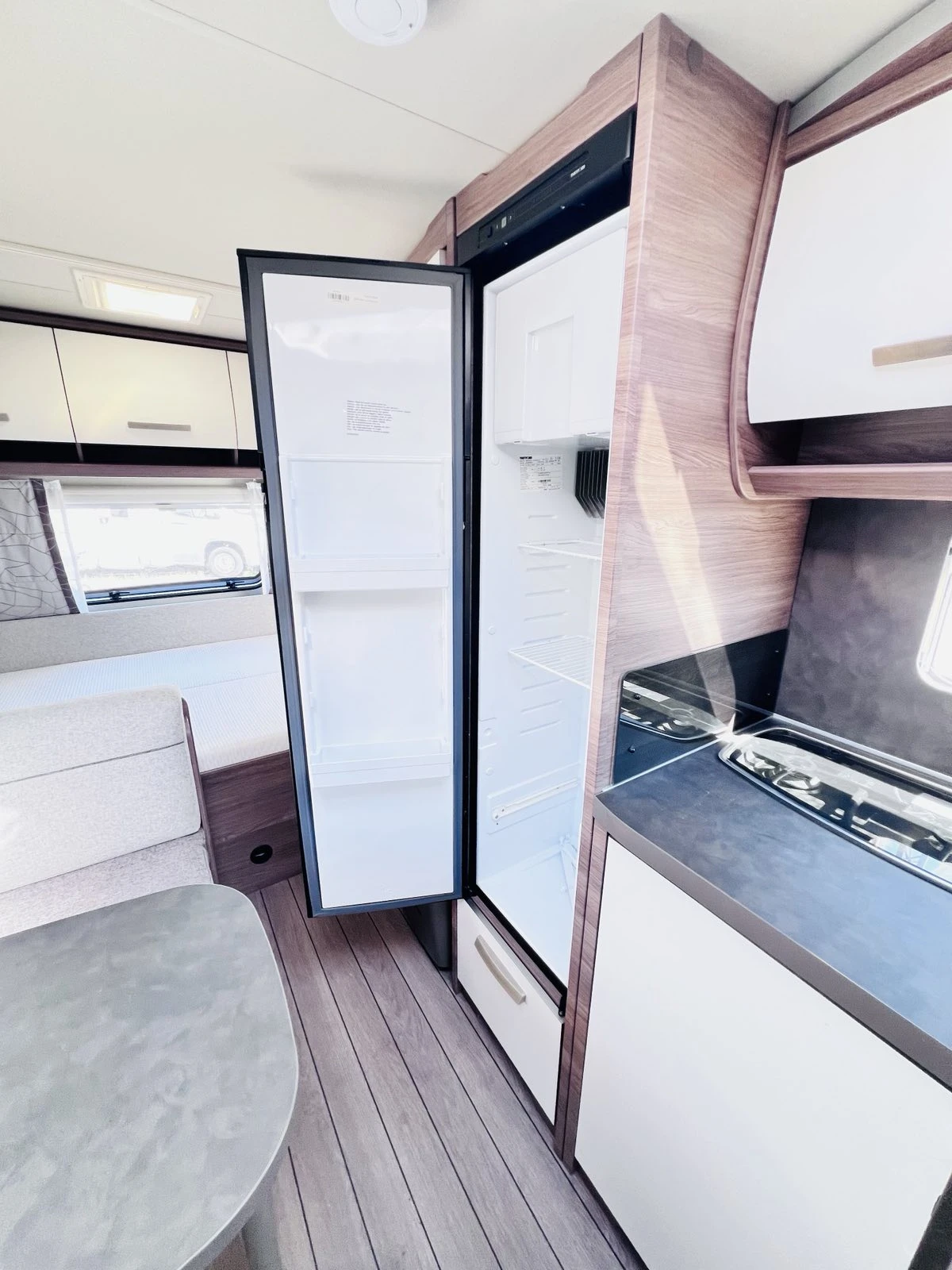 Каравана Knaus 500  Климатик, снимка 11 - Каравани и кемпери - 55482862