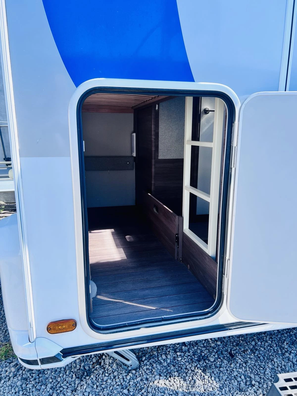 Каравана Knaus 500  Климатик, снимка 7 - Каравани и кемпери - 55482862