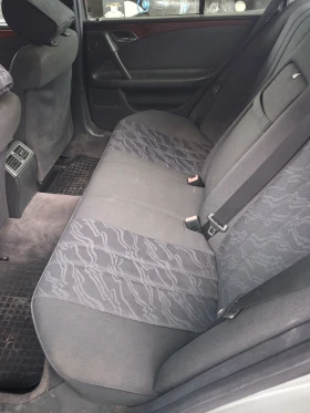 Mercedes-Benz E 220, снимка 11