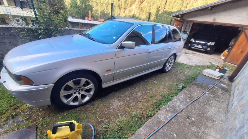 BMW 523, снимка 3 - Автомобили и джипове - 47623699