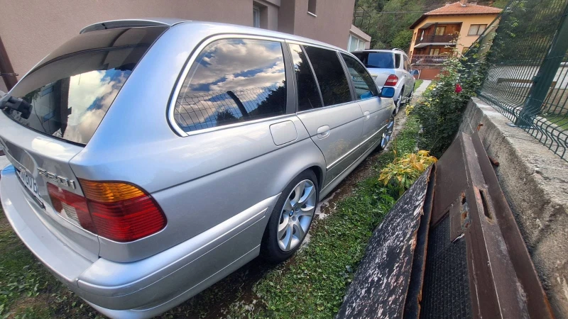 BMW 523, снимка 1 - Автомобили и джипове - 47623699