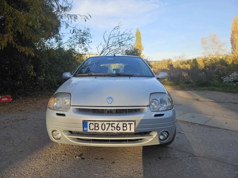 Renault Symbol, снимка 1 - Автомобили и джипове - 47882991