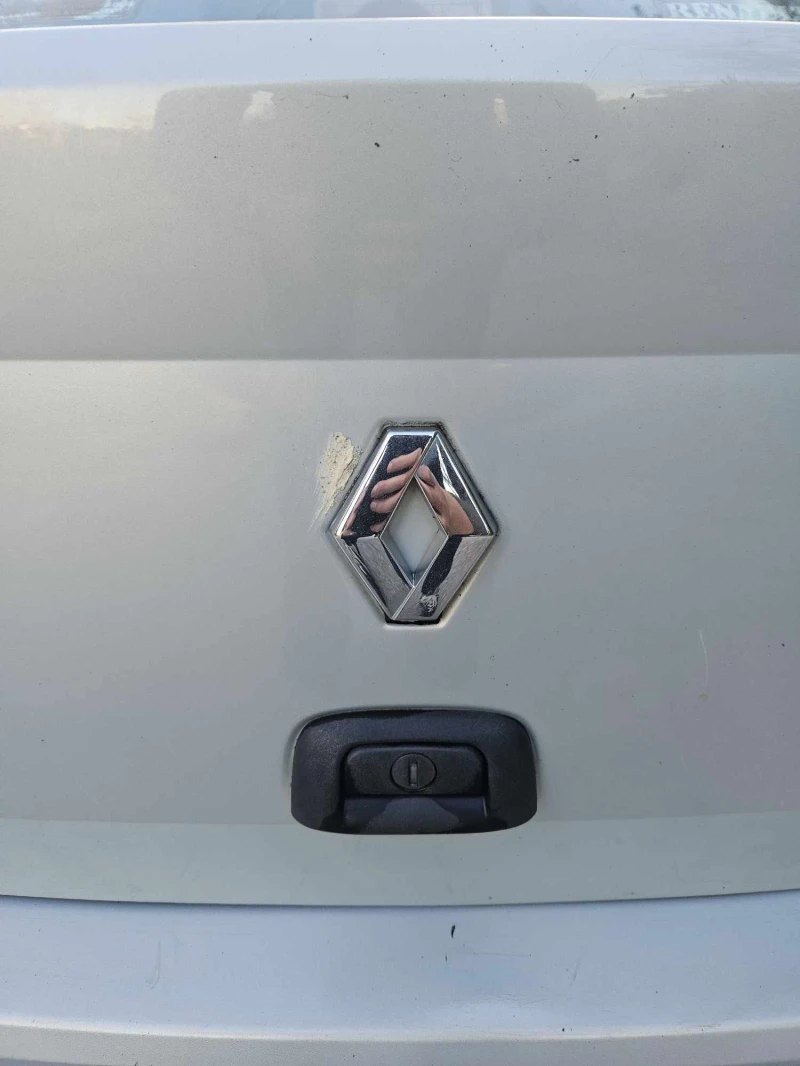 Renault Symbol, снимка 7 - Автомобили и джипове - 47882991