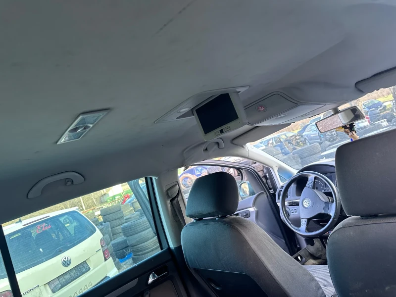 VW Touran, снимка 9 - Автомобили и джипове - 51485221