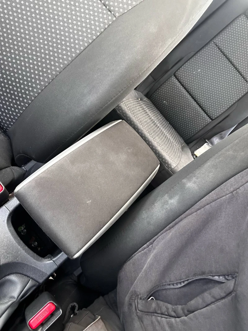 Toyota Verso 2.2 дизел, 150 к.с., снимка 13 - Автомобили и джипове - 52557337