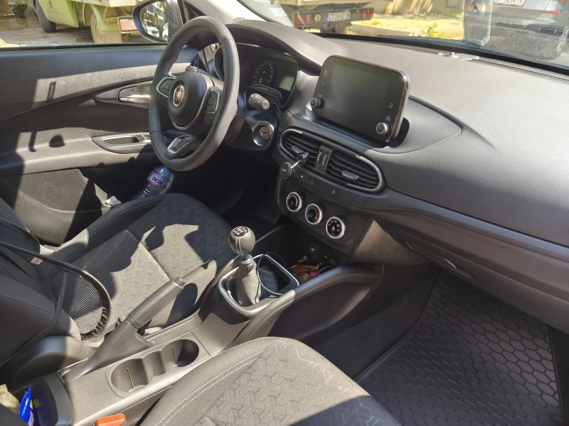 Fiat Tipo CROSS 1.6, снимка 8 - Автомобили и джипове - 52668345