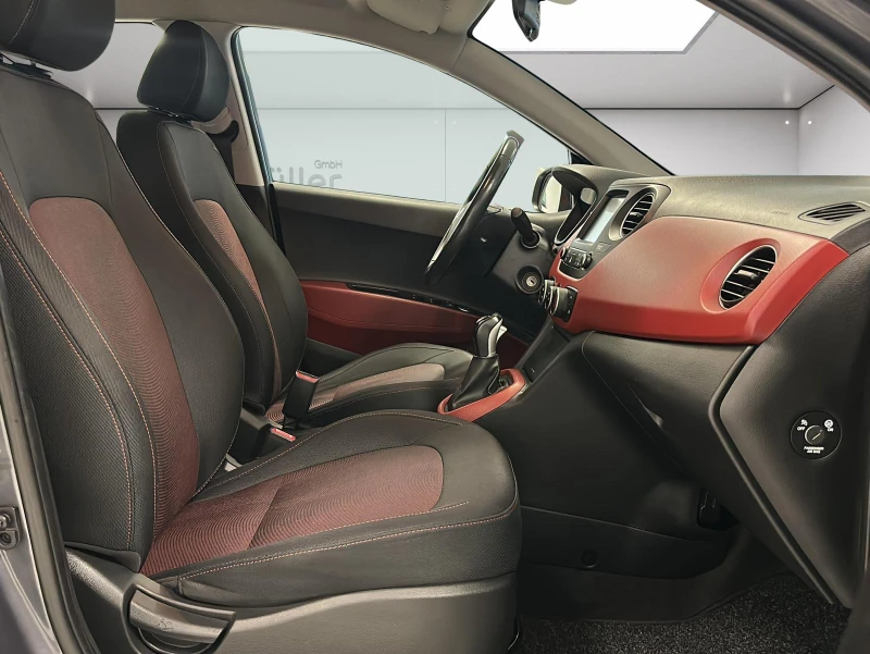 Hyundai I10 1.2 Style Automatik NAVI| BTH| CARPLAY| SHZ| LHZ, снимка 8 - Автомобили и джипове - 52539035