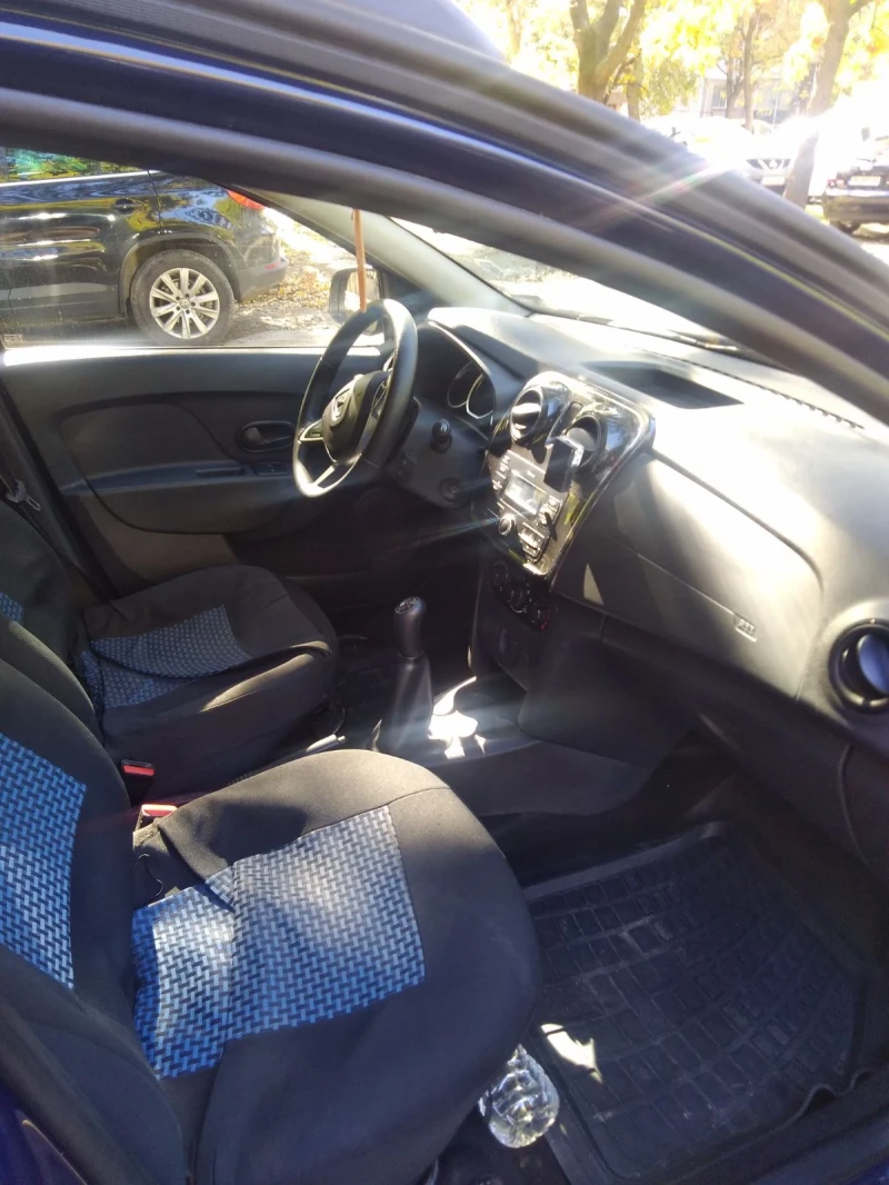 Dacia Logan, снимка 9 - Автомобили и джипове - 52554975