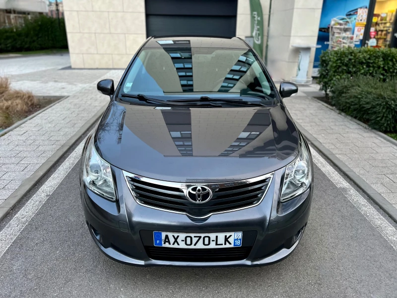 Toyota Avensis 2.0 D4D 126к.с. СЕДАН , снимка 2 - Автомобили и джипове - 53557325