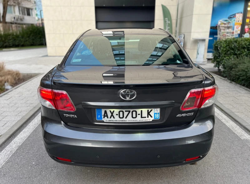 Toyota Avensis 2.0 D4D 126к.с. СЕДАН , снимка 5 - Автомобили и джипове - 53557325