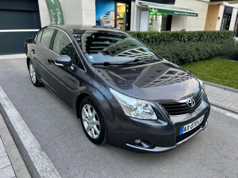 Toyota Avensis 2.0 D4D 126к.с. СЕДАН , снимка 3 - Автомобили и джипове - 53557325