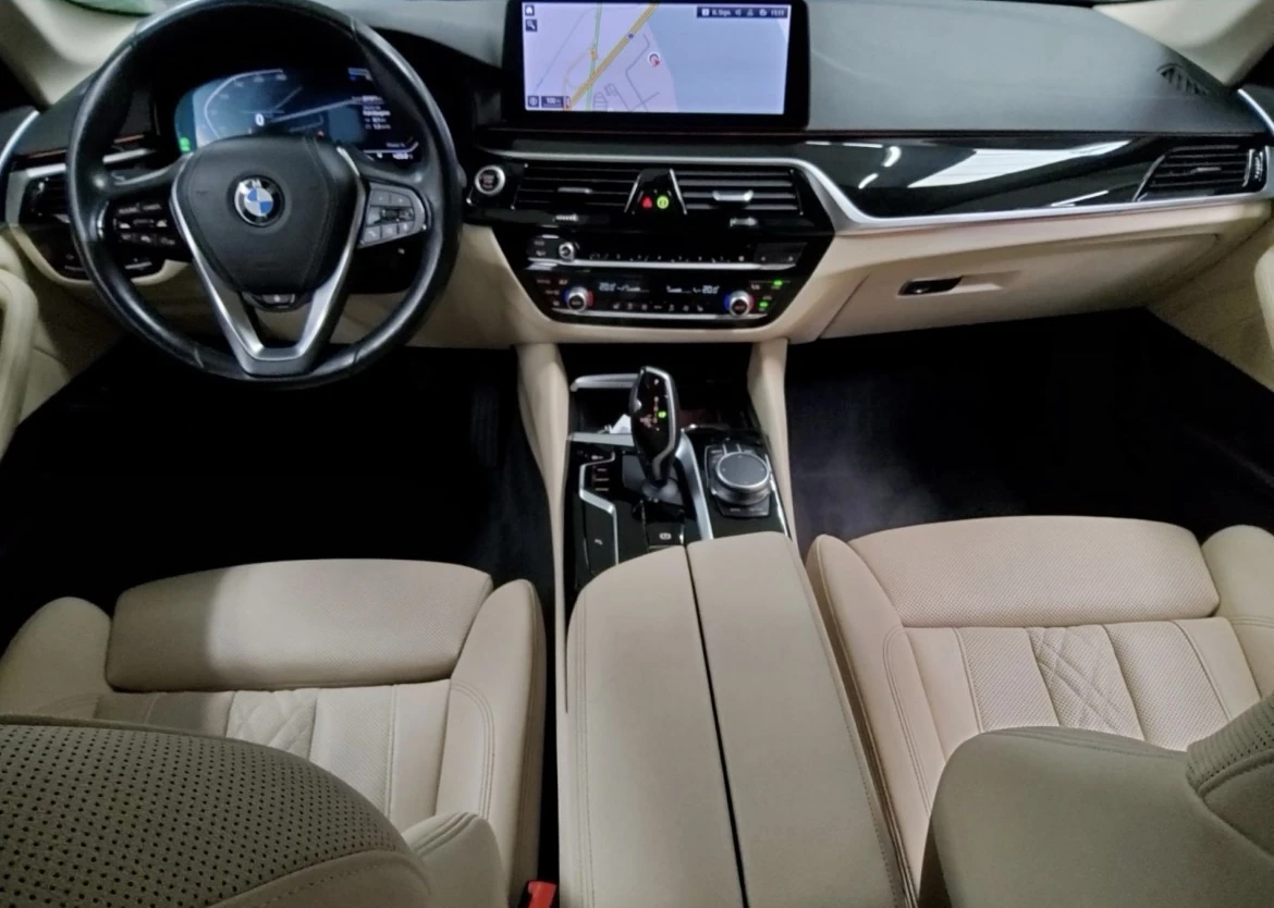 BMW 520 d Mild-Hybrid FACELIFT MATRIX Теглич Комби ЛИЗИНГ - изображение 4