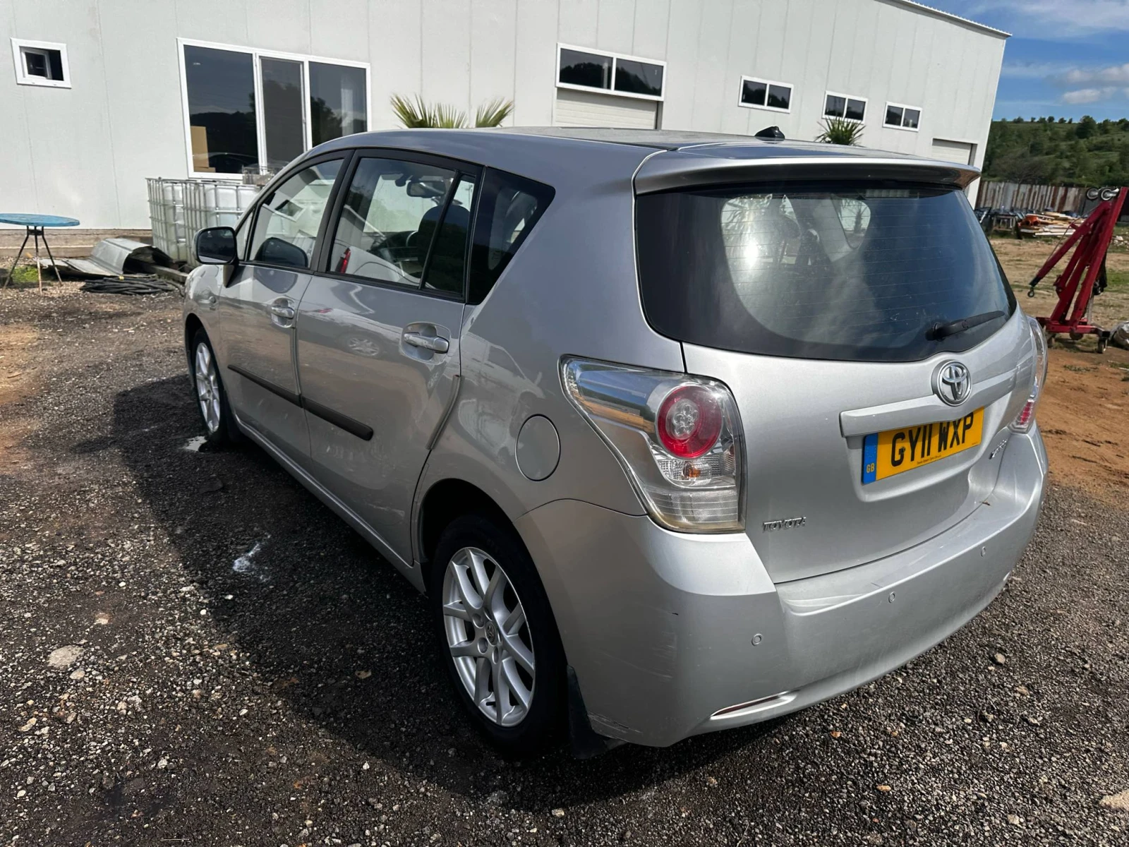 Toyota Verso 2.2 дизел, 150 к.с. - изображение 2