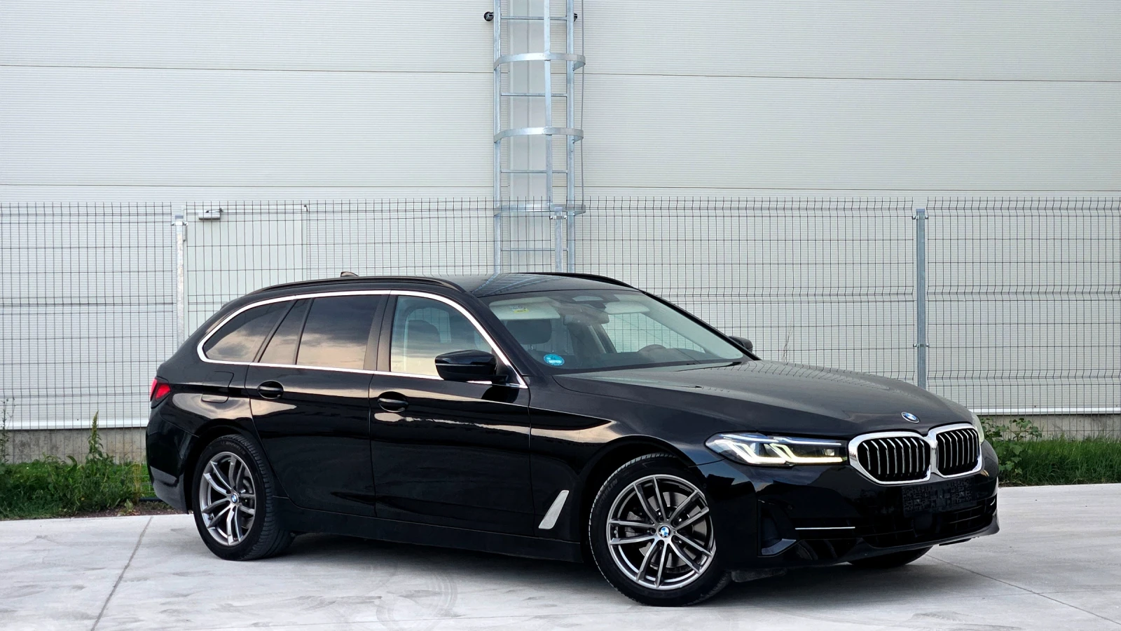BMW 520 190kc, AmbientLight, Distronic, Laser Head up  | Mobile.bg   1