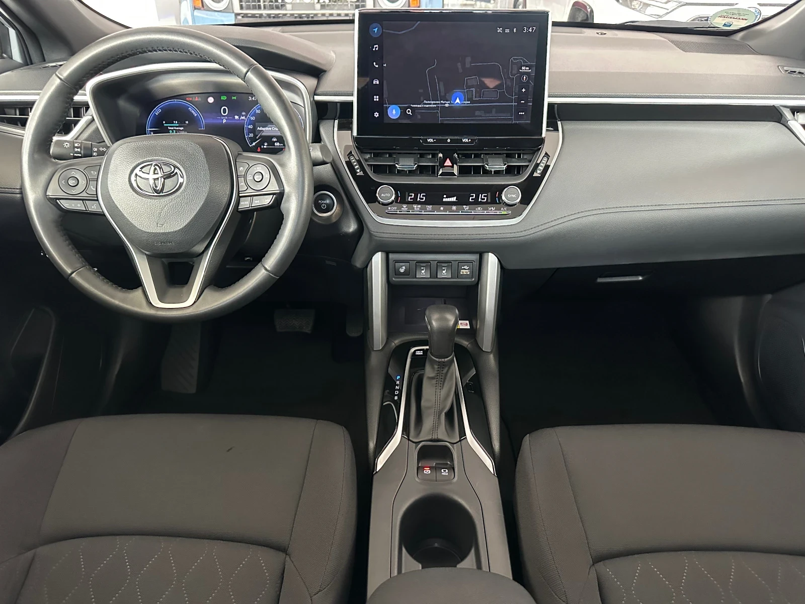 Toyota Corolla Cross 4x4* Панорама* 2.0 - изображение 10