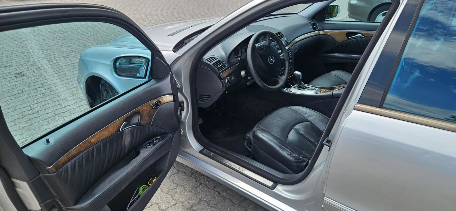 Mercedes-Benz E 320  - изображение 7
