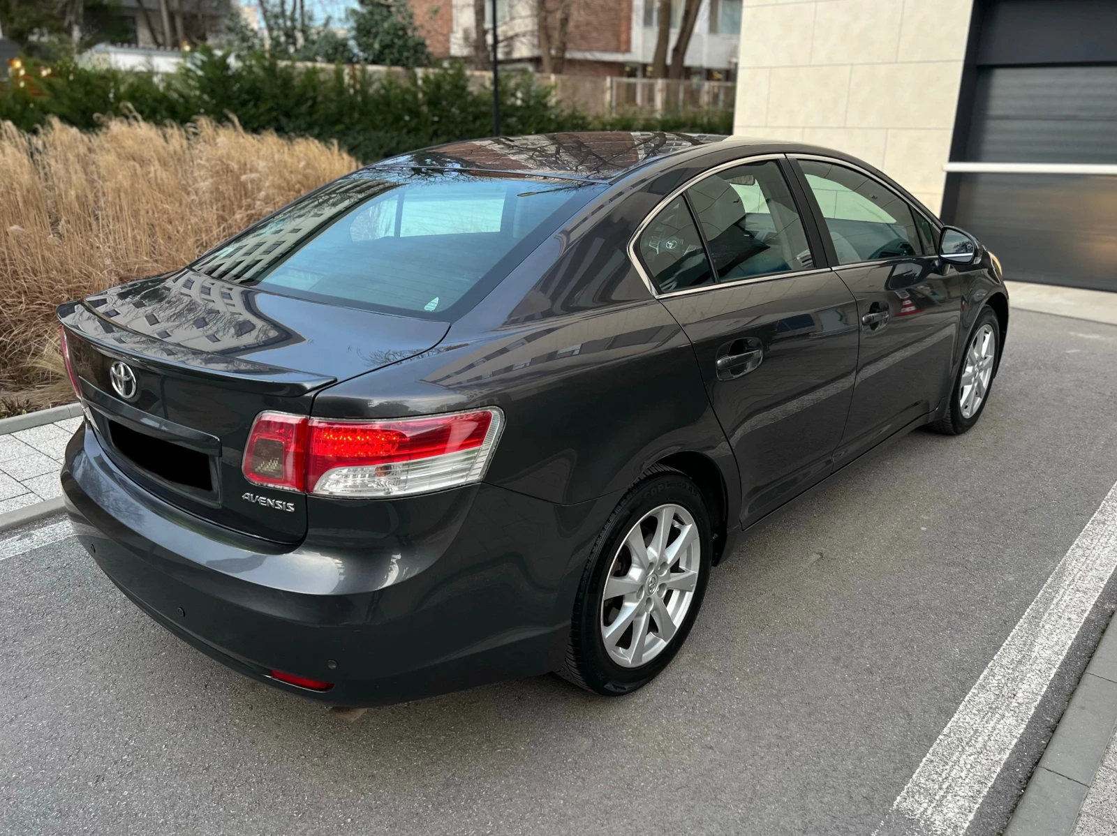 Toyota Avensis 2.0 D4D 126к.с. СЕДАН , снимка 4 - Автомобили и джипове - 53753653