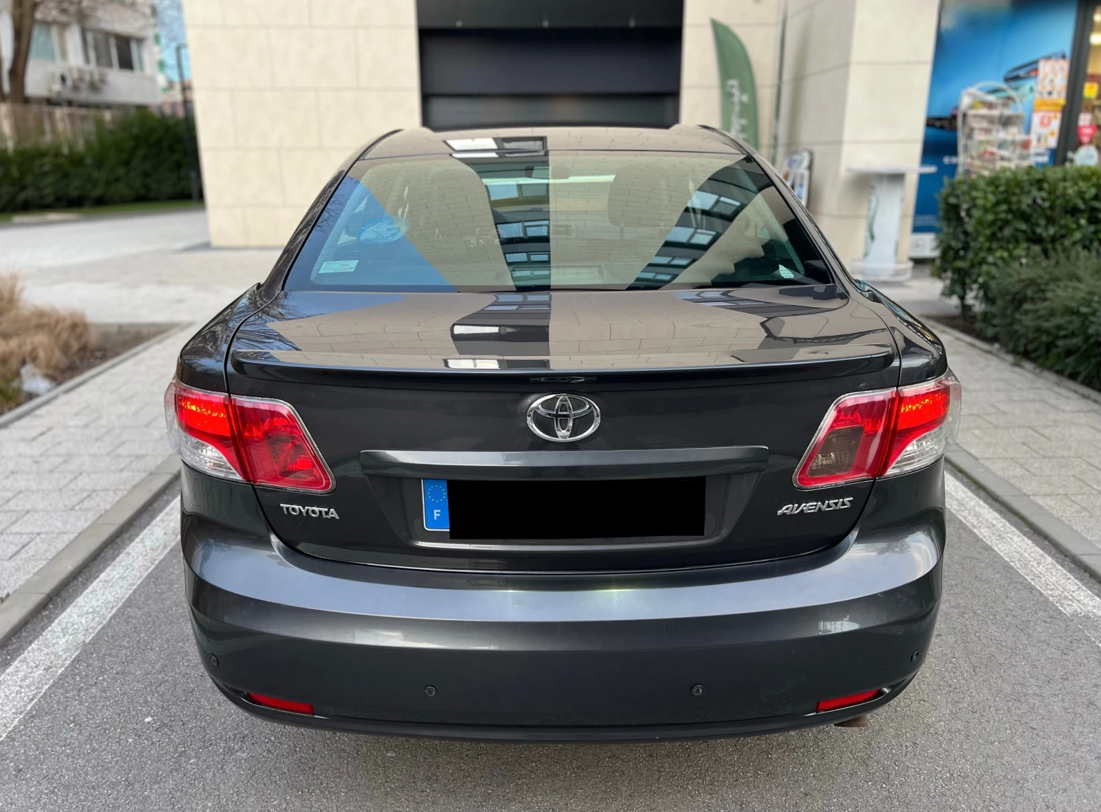 Toyota Avensis 2.0 D4D 126к.с. СЕДАН , снимка 5 - Автомобили и джипове - 53753653