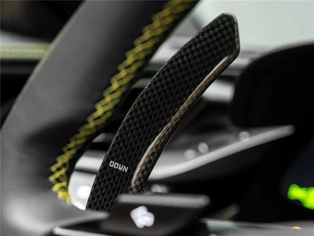 Ferrari SF 90 Spider Plug-in Hybrid AWD, снимка 15 - Автомобили и джипове - 54340805