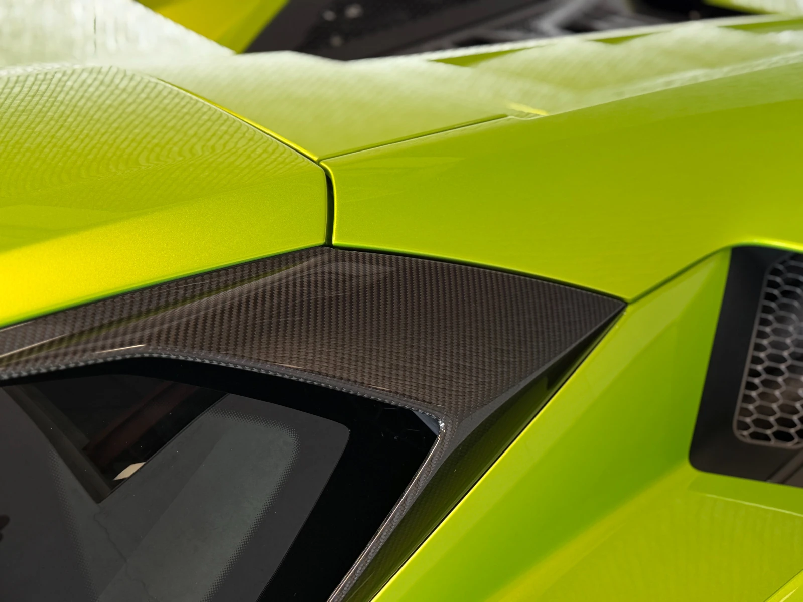 Lamborghini Temerario PHEV KERAMIK LIFT-SYSTEM CARBON, снимка 8 - Автомобили и джипове - 54543290
