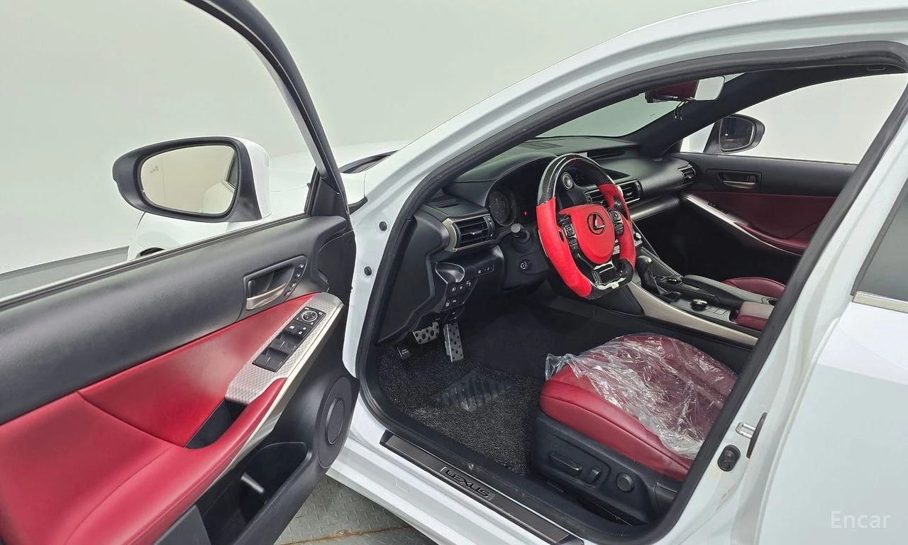 Lexus IS 300 F* SPORT* ПОДГРЕВ* ОБДУХВАНЕ* LANE* ASSIST* 360КАМ, снимка 5 - Автомобили и джипове - 54580724