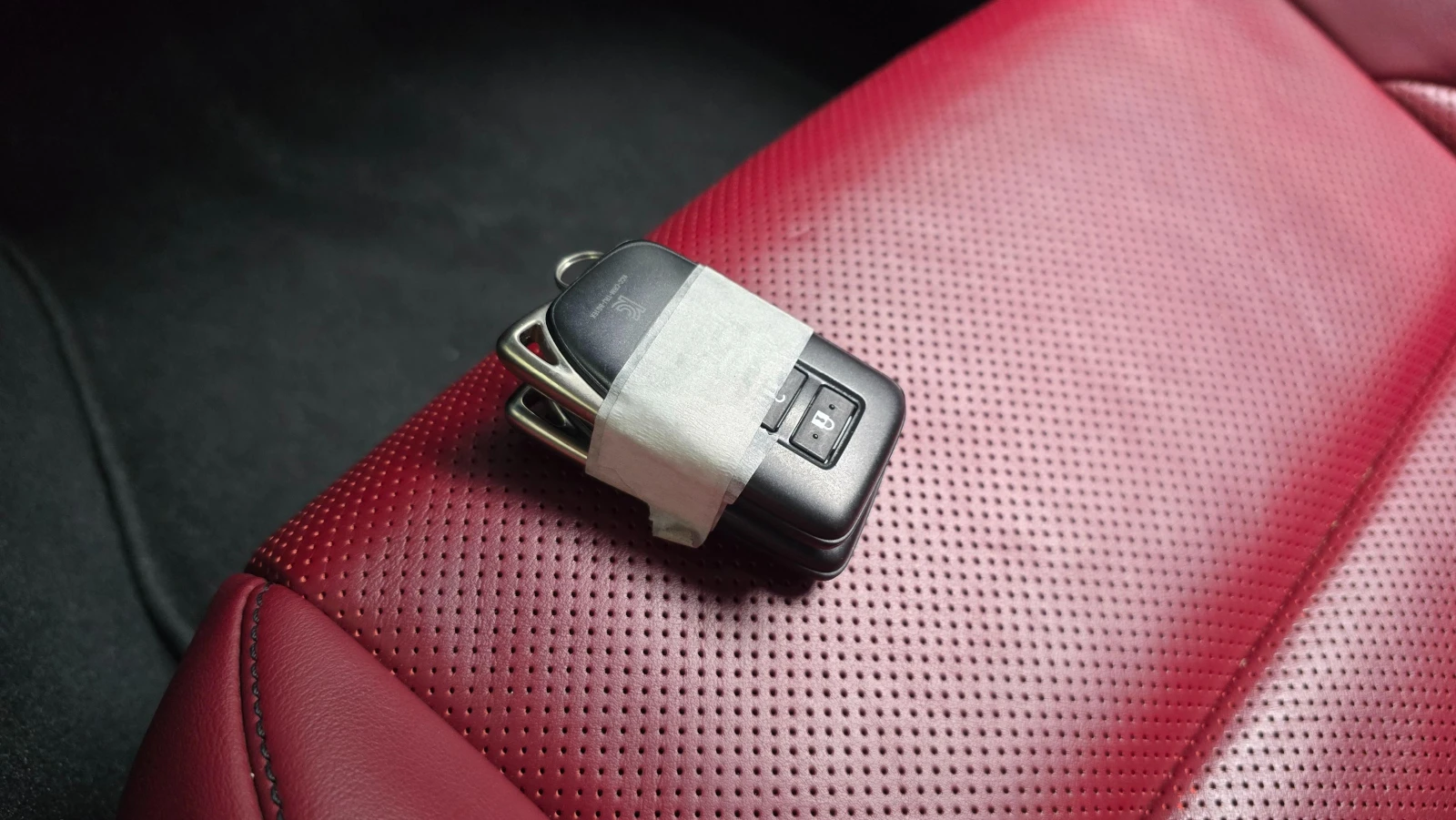 Lexus IS 300 F* SPORT* ПОДГРЕВ* ОБДУХВАНЕ* LANE* ASSIST* 360КАМ, снимка 17 - Автомобили и джипове - 54580724